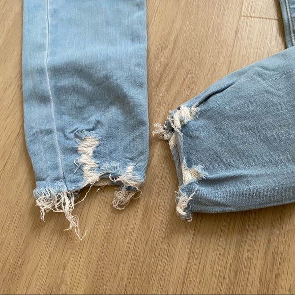 Uniqlo Light Blue Distressed Skinny Jeans Stretchy - Picture 9 of 9